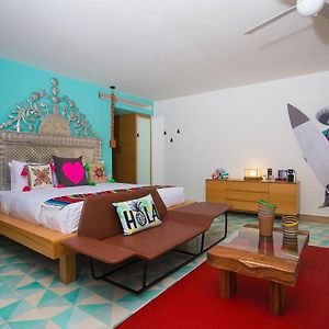 Wonderful Escape King Room Jungle View